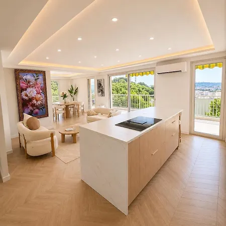 - 80 M2 Avec Piscine Et Terrasse Antibes