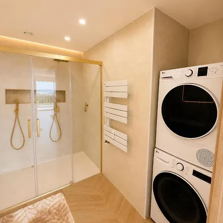 Magnifique 3 Pièces 80m2 Avec Pisicine